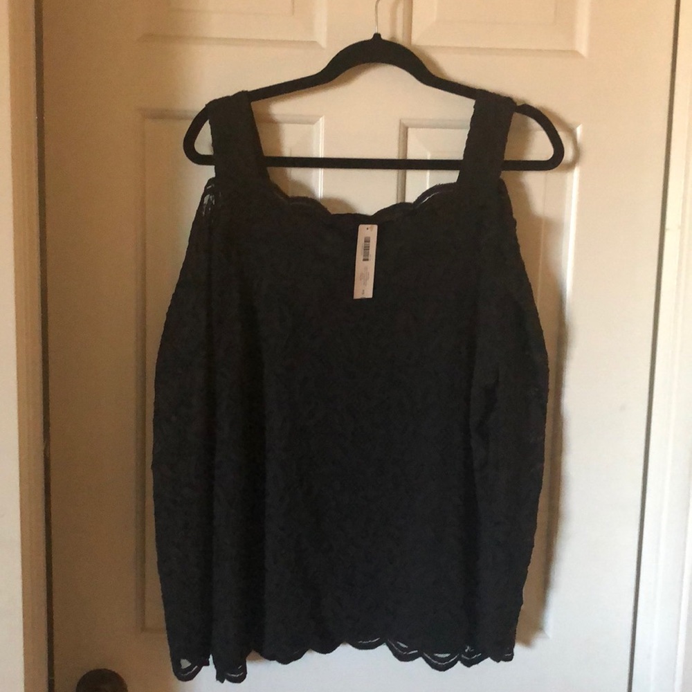 Chico’s lace pull over black top